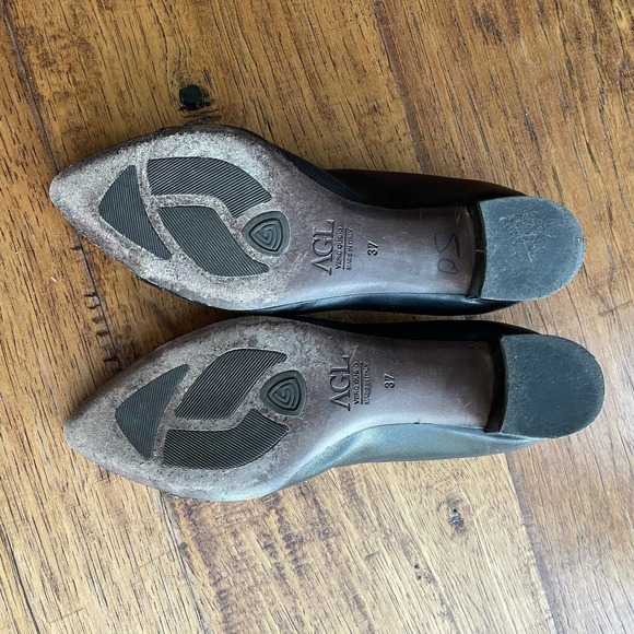 AGL Pyramid Studs block heel pointy toe pump in black leather Womens Size 27 - Picture 5 of 9